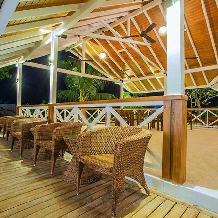 Beach Hotel Guraidhoo ภายนอก รูปภาพ